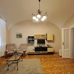 Demetrovics Udvarház Eger
