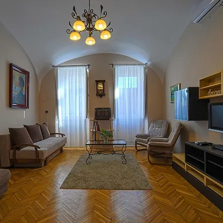 Apartman Demetrovics Udvarház