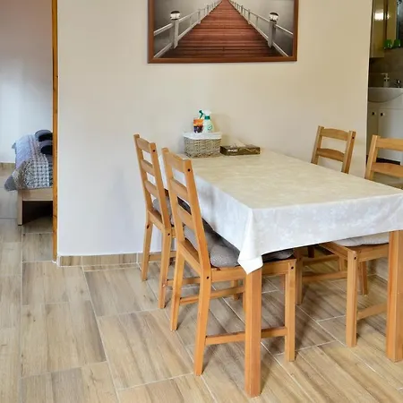 Demetrovics Udvarház Apartman