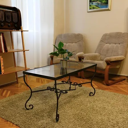 Apartman Demetrovics Udvarház