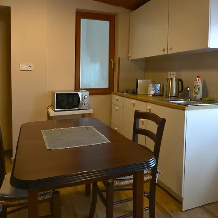 Demetrovics Udvarház Apartman Eger