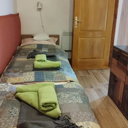 Demetrovics Udvarház Apartman Eger