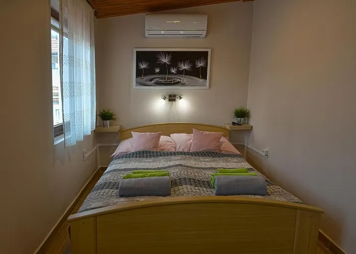 Demetrovics Udvarhaz Apartment