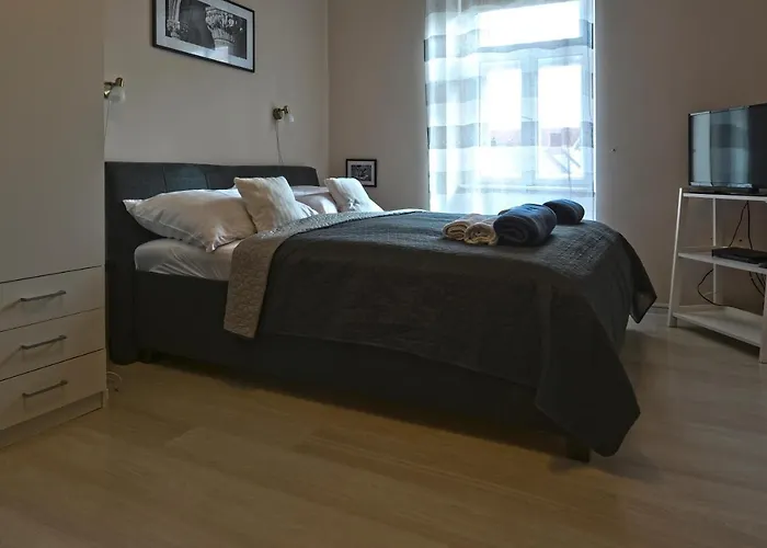 Demetrovics Udvarhaz Apartment Erlau