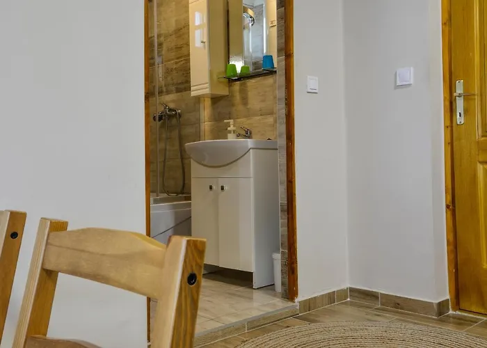 Demetrovics Udvarhaz Apartment *