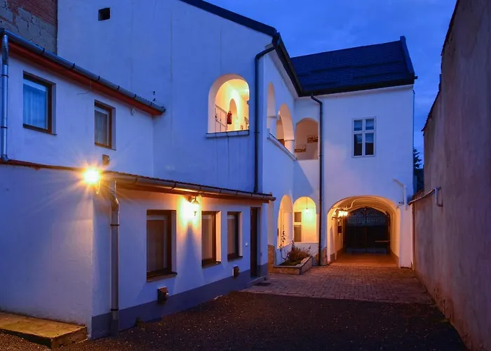 Apartman Demetrovics Udvarház *