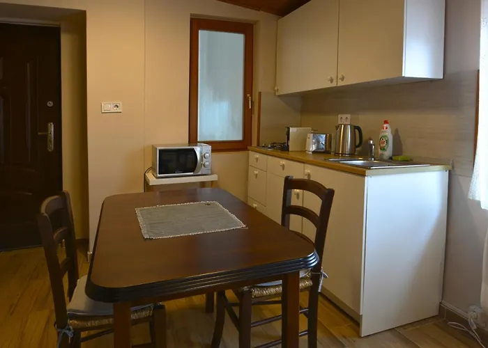 Demetrovics Udvarház Apartman Eger